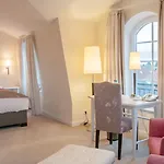 Ξενοδοχείο Kino-hotel Meyer 3*