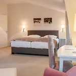 Kino-hotel Meyer Ξενοδοχείο 3*