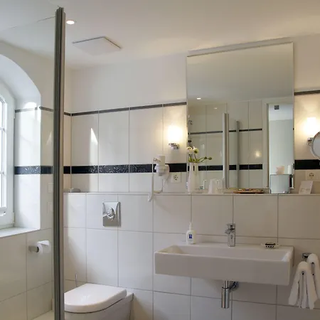 Kino-hotel Meyer Hotell 3*